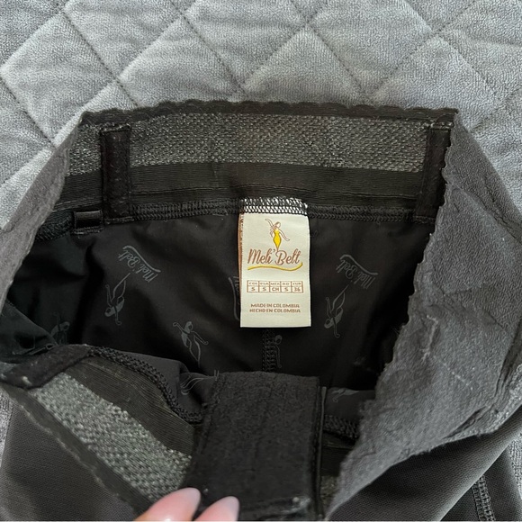 Meli belt faja shape wear shorts Small black hook & zip front - Picture 6 of 13